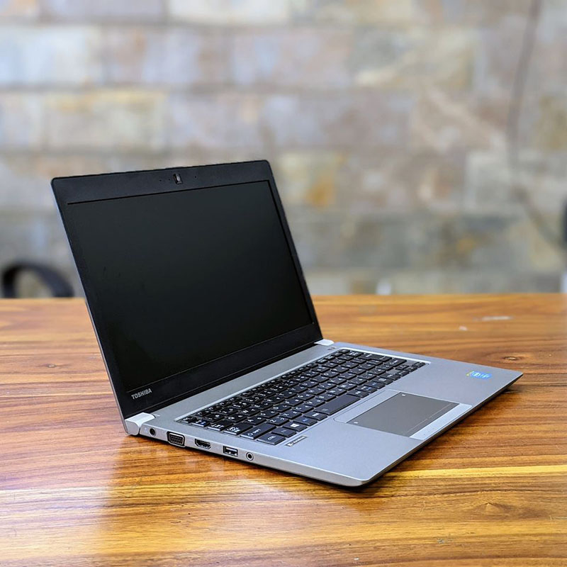 Toshiba Dynabook R63 - Laptop văn phòng 13.3 inch nhỏ gọn